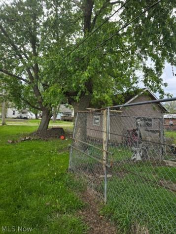 355 E Oregon Avenue Sebring OH 44672