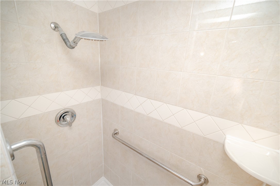 2998 Whispering Pines Drive Canfield OH 44406