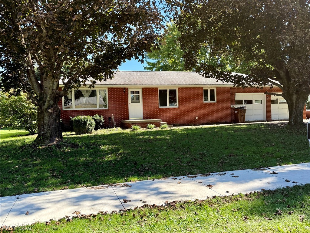 516 N Oak Street West Lafayette OH 43845