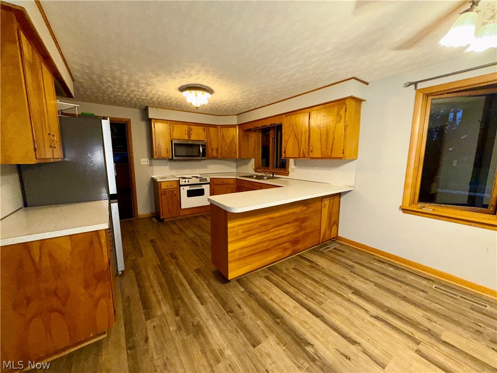 516 N Oak Street West Lafayette OH 43845