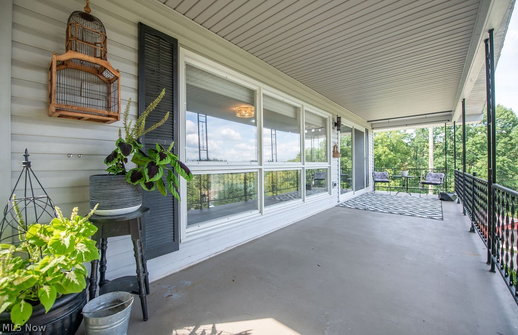 7148 Gopher Road SW Dellroy OH 44620