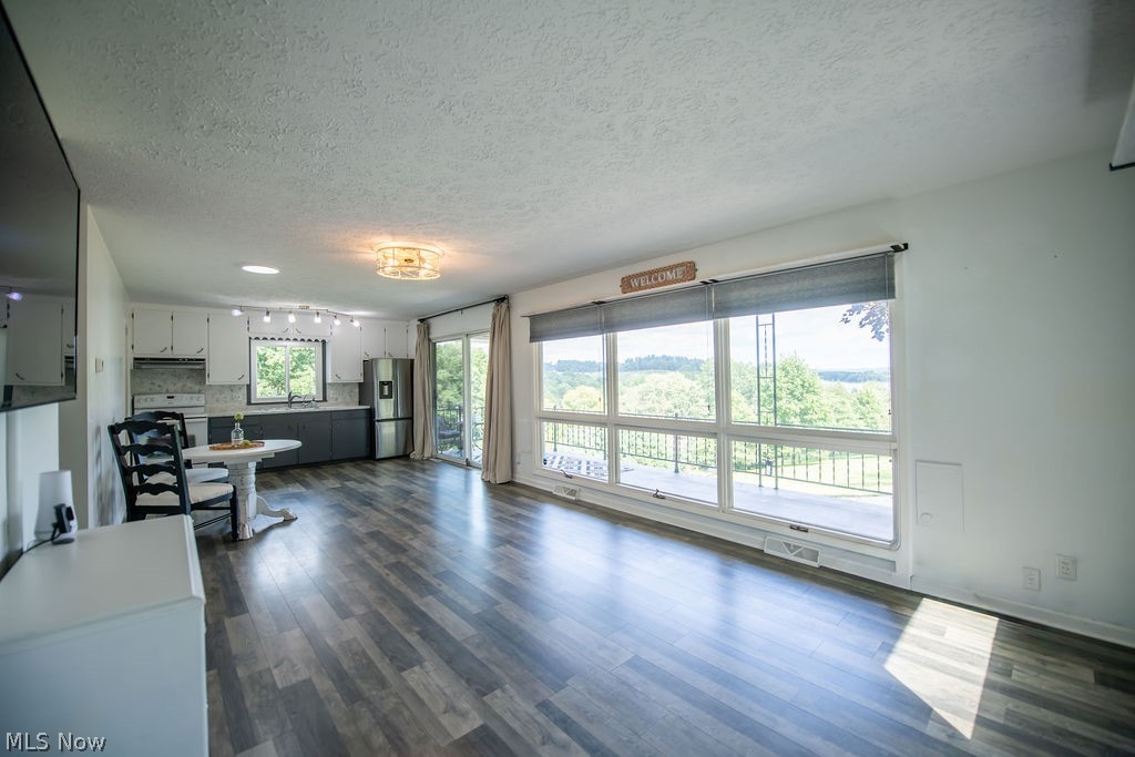 7148 Gopher Road SW Dellroy OH 44620