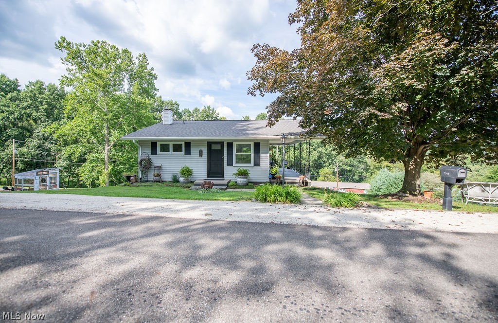 7148 Gopher Road SW Dellroy OH 44620