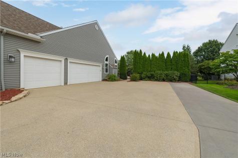 681 Bridgeside Drive Avon Lake OH 44012