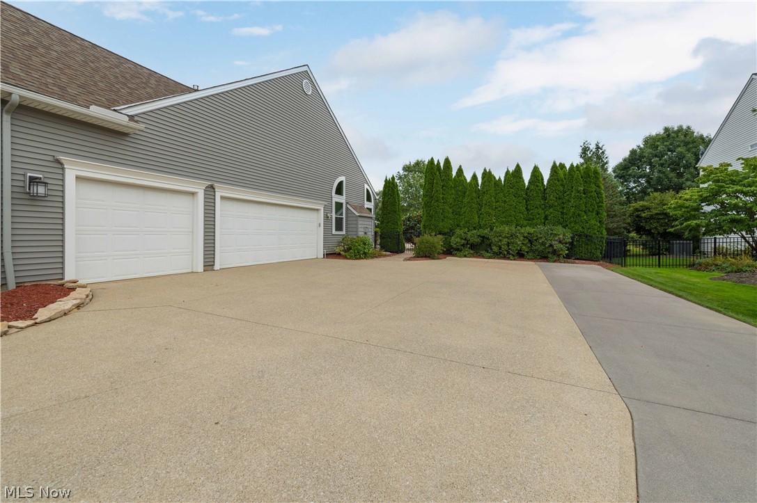 681 Bridgeside Drive Avon Lake OH 44012