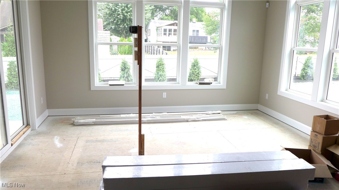 945 Royal Oak Avenue NE North Canton OH 44720