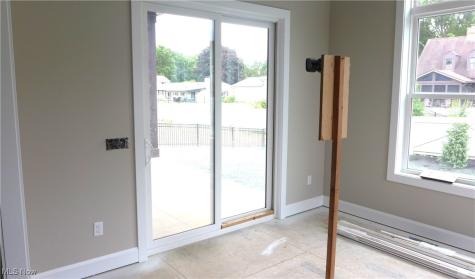 945 Royal Oak Avenue NE North Canton OH 44720