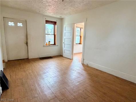 1304 Lakeshore Boulevard Akron OH 44301