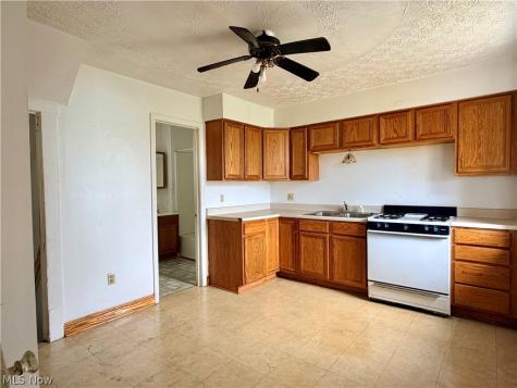 1304 Lakeshore Boulevard Akron OH 44301