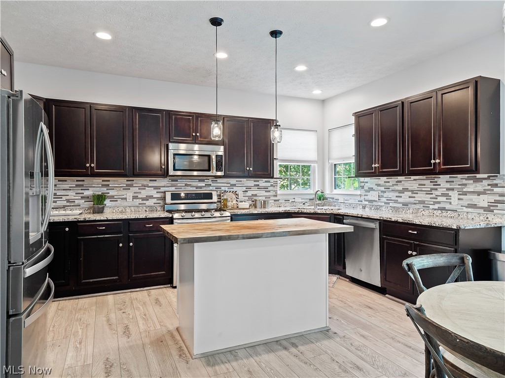 345 Waterside Drive Avon Lake OH 44012