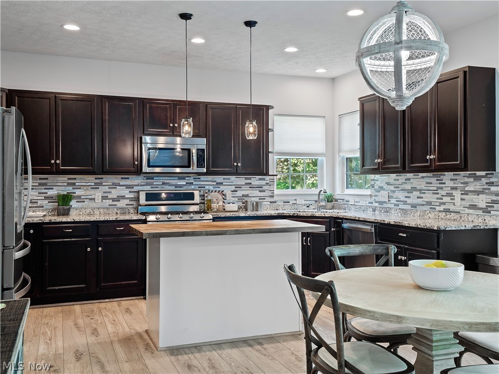 345 Waterside Drive Avon Lake OH 44012