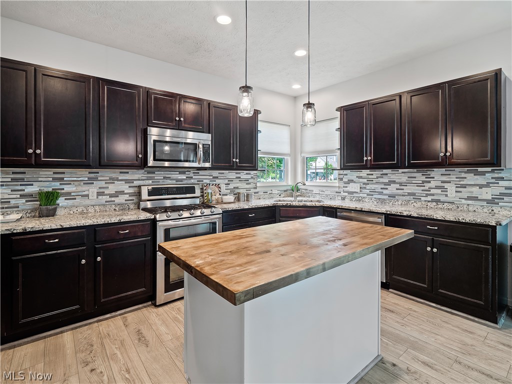 345 Waterside Drive Avon Lake OH 44012