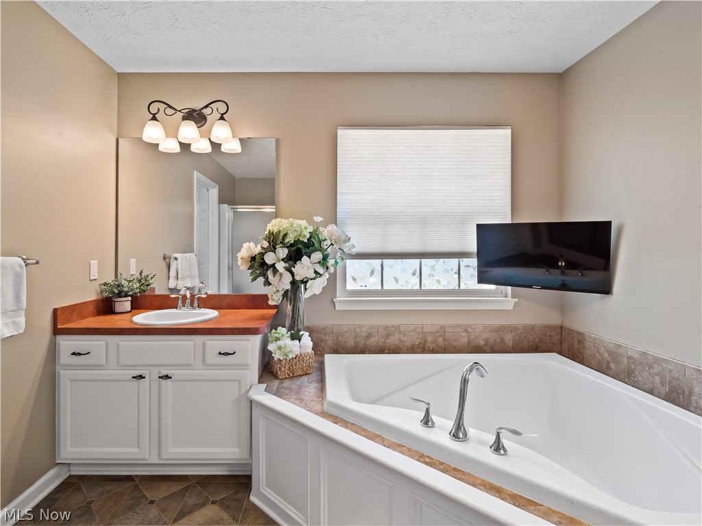 345 Waterside Drive Avon Lake OH 44012