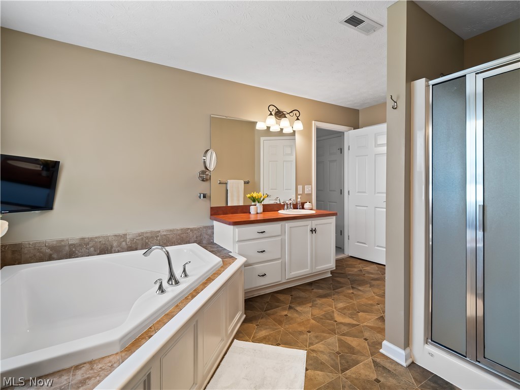 345 Waterside Drive Avon Lake OH 44012