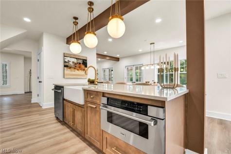 2094 Lamberton Road Cleveland Heights OH 44118