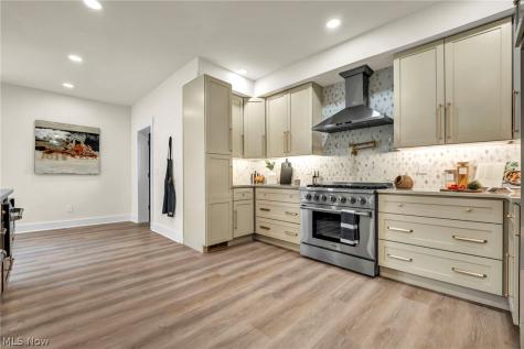 2094 Lamberton Road Cleveland Heights OH 44118