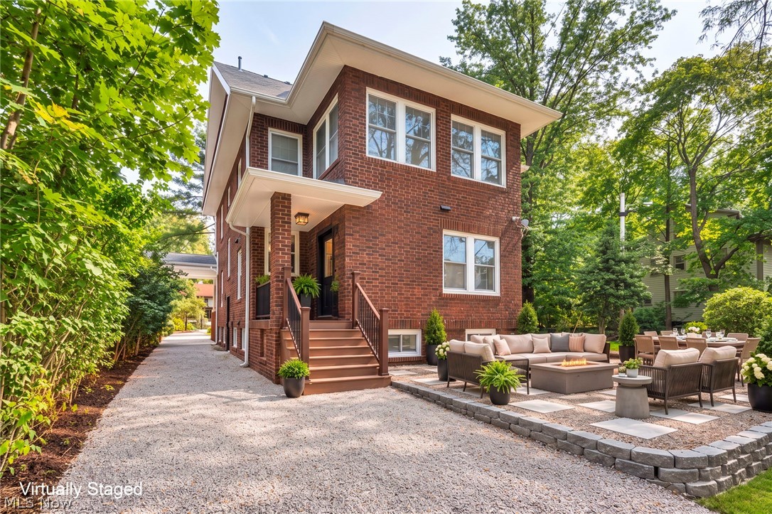 2094 Lamberton Road Cleveland Heights OH 44118