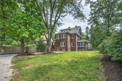 2094 Lamberton Road Cleveland Heights OH 44118