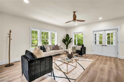 2094 Lamberton Road Cleveland Heights OH 44118