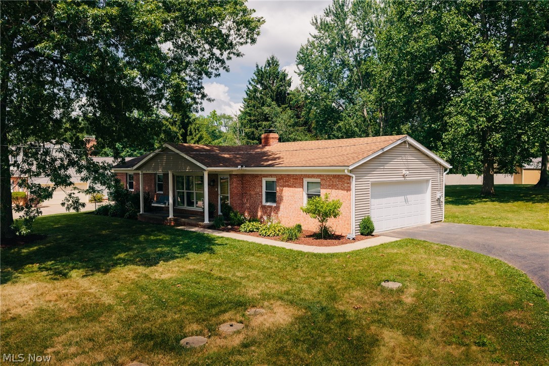 8666 Morning View Avenue NW Clinton OH 44216