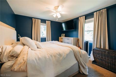 8666 Morning View Avenue NW Clinton OH 44216