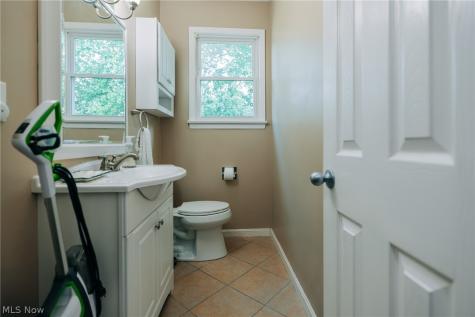 8666 Morning View Avenue NW Clinton OH 44216
