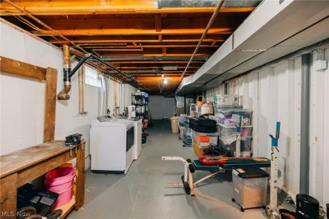 8666 Morning View Avenue NW Clinton OH 44216