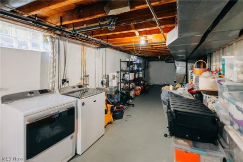 8666 Morning View Avenue NW Clinton OH 44216
