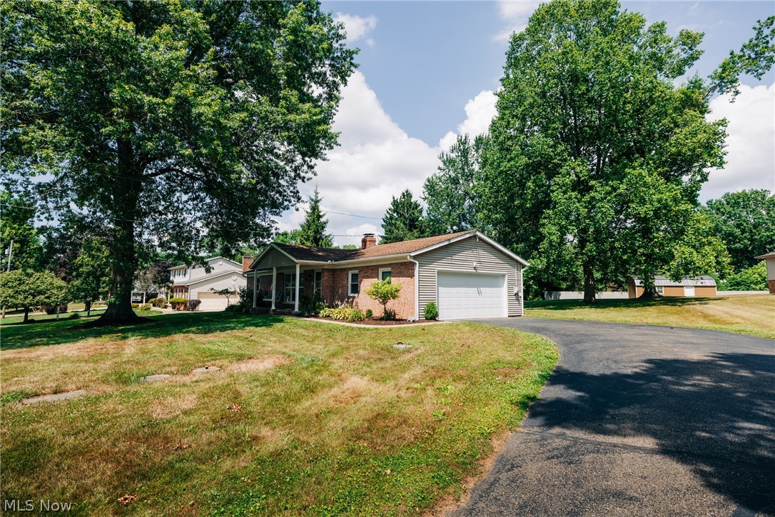 8666 Morning View Avenue NW Clinton OH 44216