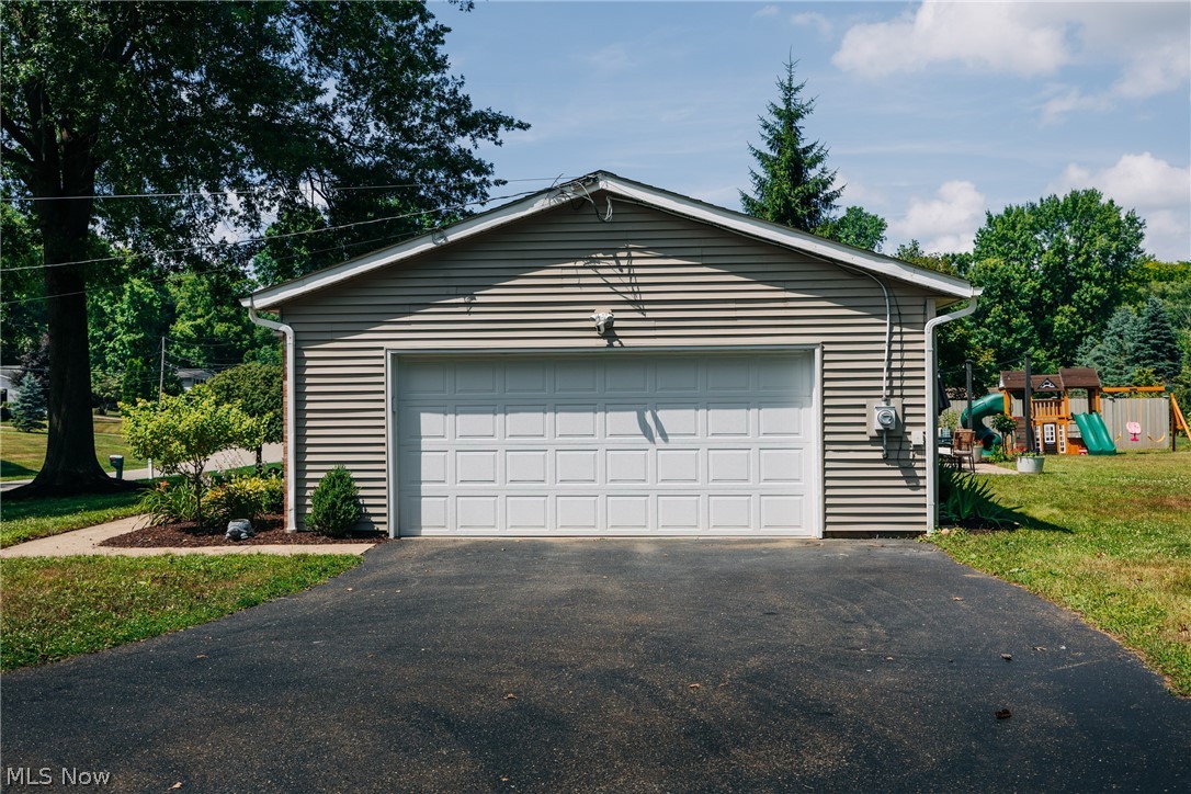 8666 Morning View Avenue NW Clinton OH 44216