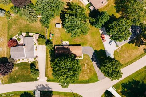 8666 Morning View Avenue NW Clinton OH 44216