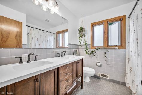 79 Baker Street Berea OH 44017