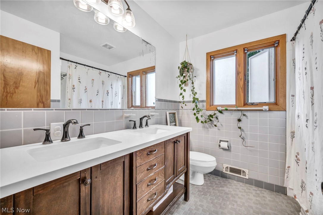 79 Baker Street Berea OH 44017
