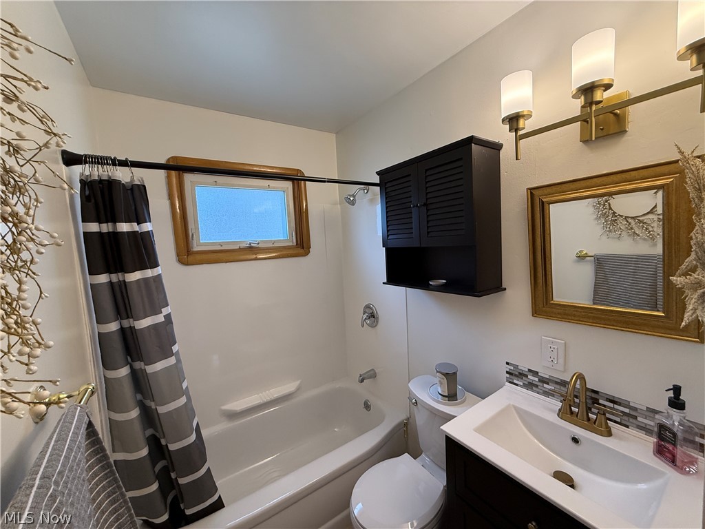 17201 Martha Road Cleveland OH 44135
