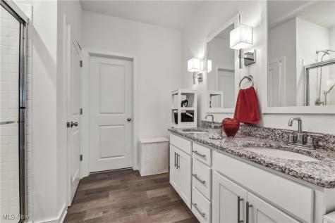 229 Harvest Way Elyria OH 44035