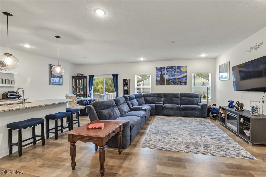 229 Harvest Way Elyria OH 44035