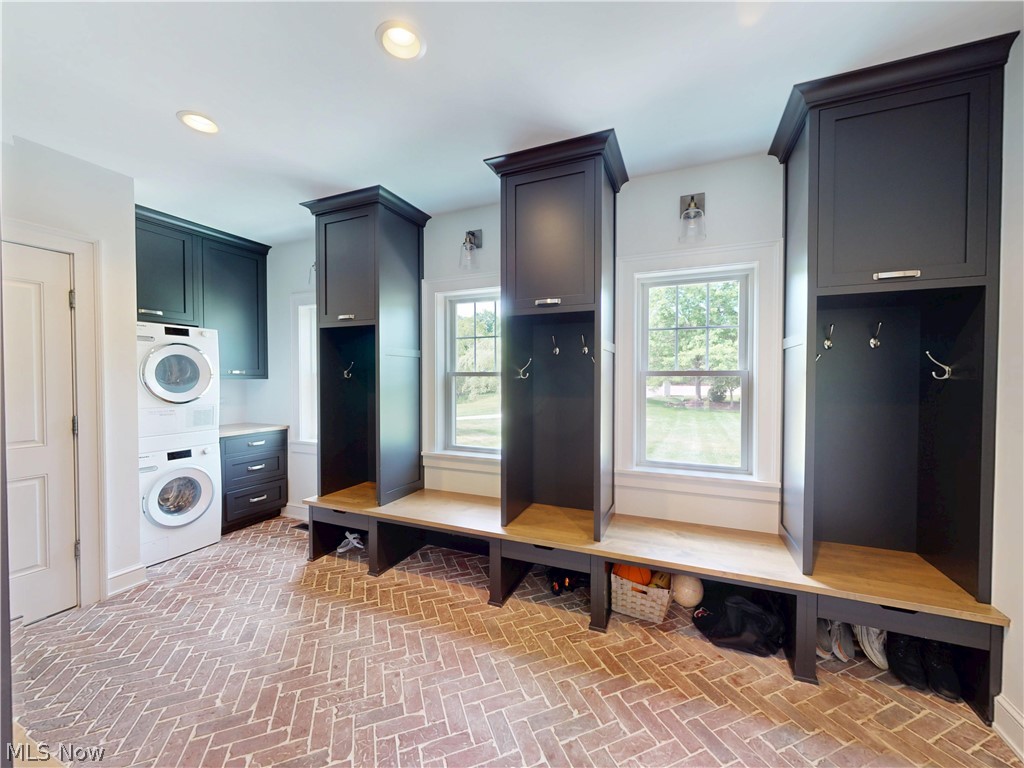 9830 Greenway Trail Chagrin Falls OH 44023