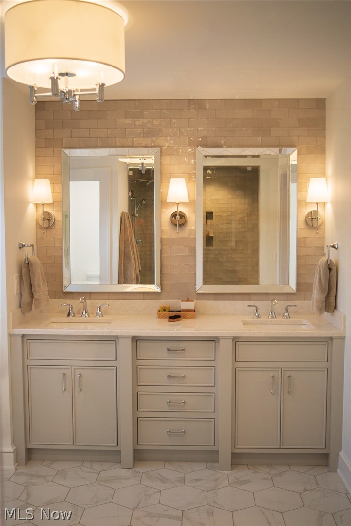 9830 Greenway Trail Chagrin Falls OH 44023