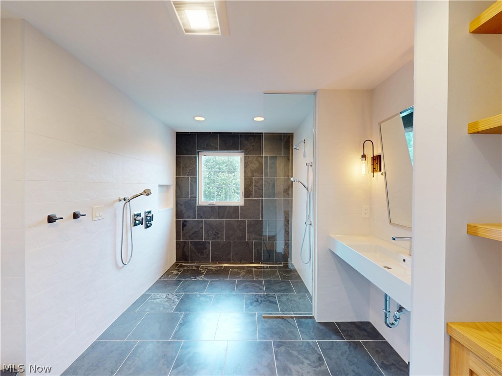9830 Greenway Trail Chagrin Falls OH 44023