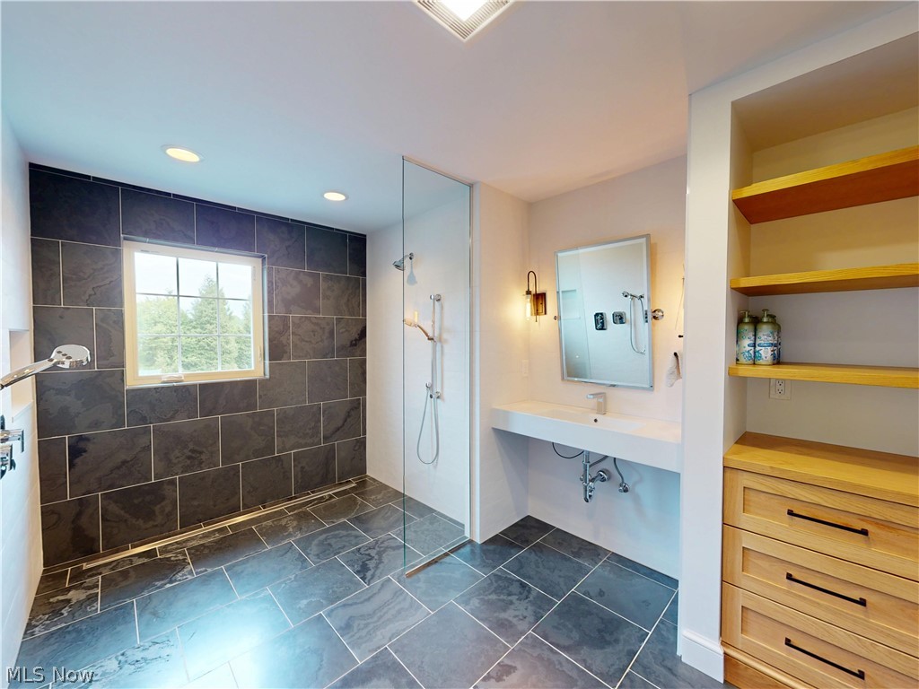 9830 Greenway Trail Chagrin Falls OH 44023