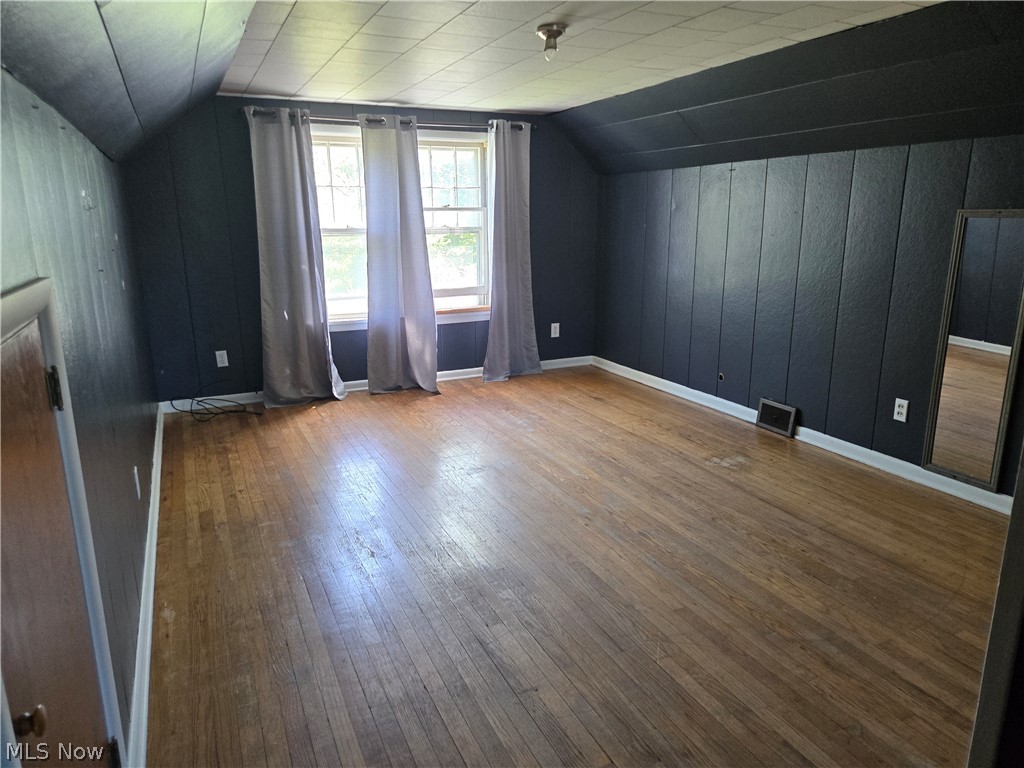 201 Ridgewood Drive Amsterdam OH 43903