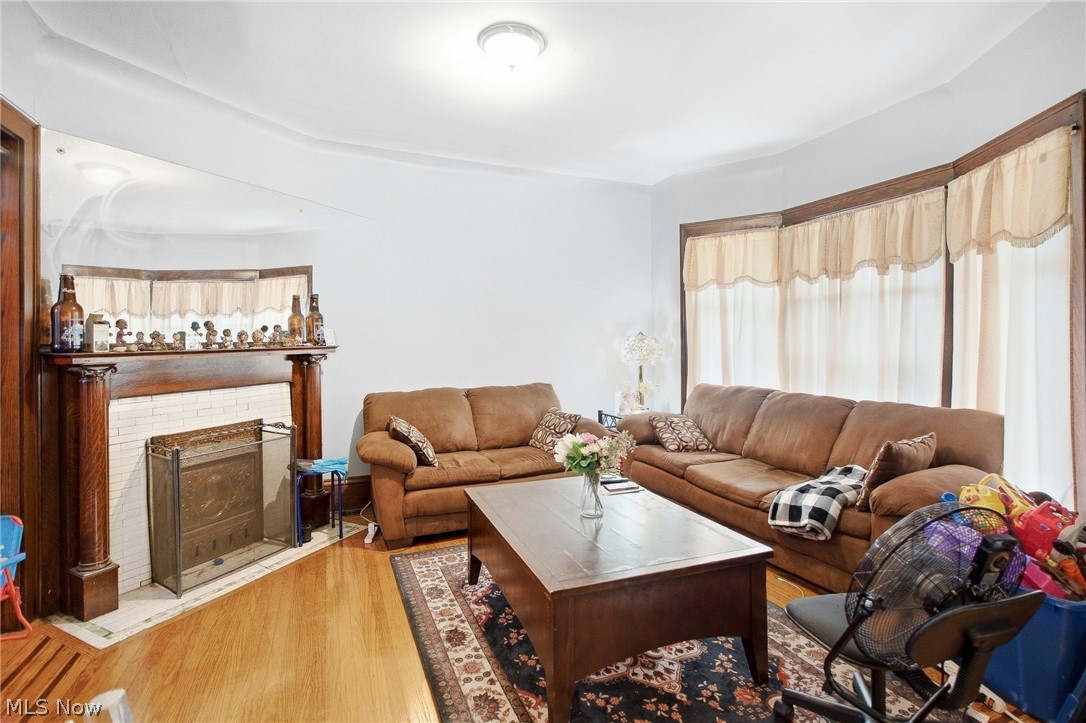 10322 Colonial Avenue Cleveland OH 44108