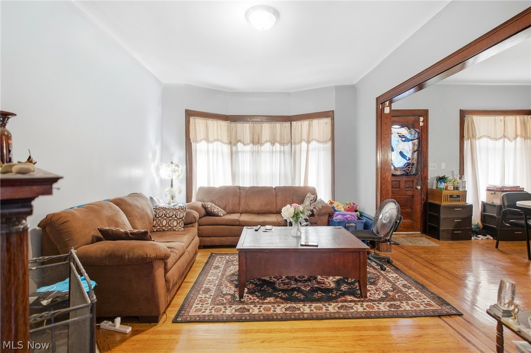 10322 Colonial Avenue Cleveland OH 44108