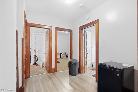 10322 Colonial Avenue Cleveland OH 44108