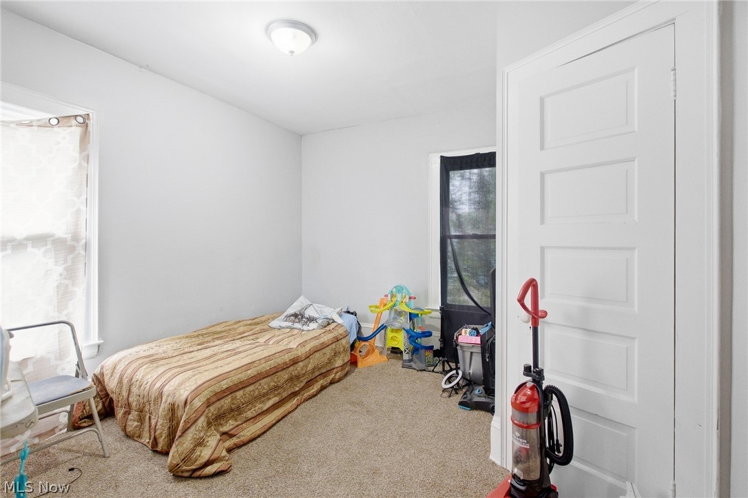 10322 Colonial Avenue Cleveland OH 44108
