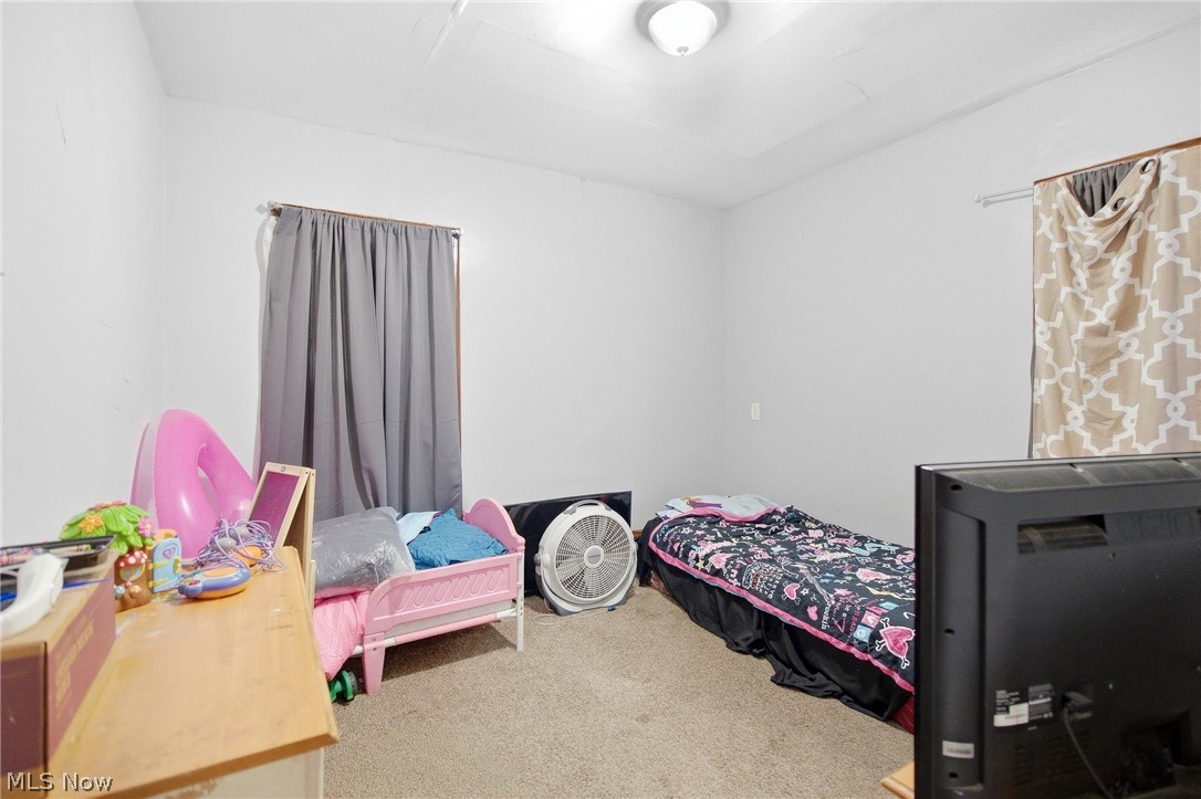 10322 Colonial Avenue Cleveland OH 44108