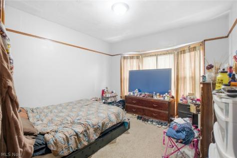 10322 Colonial Avenue Cleveland OH 44108