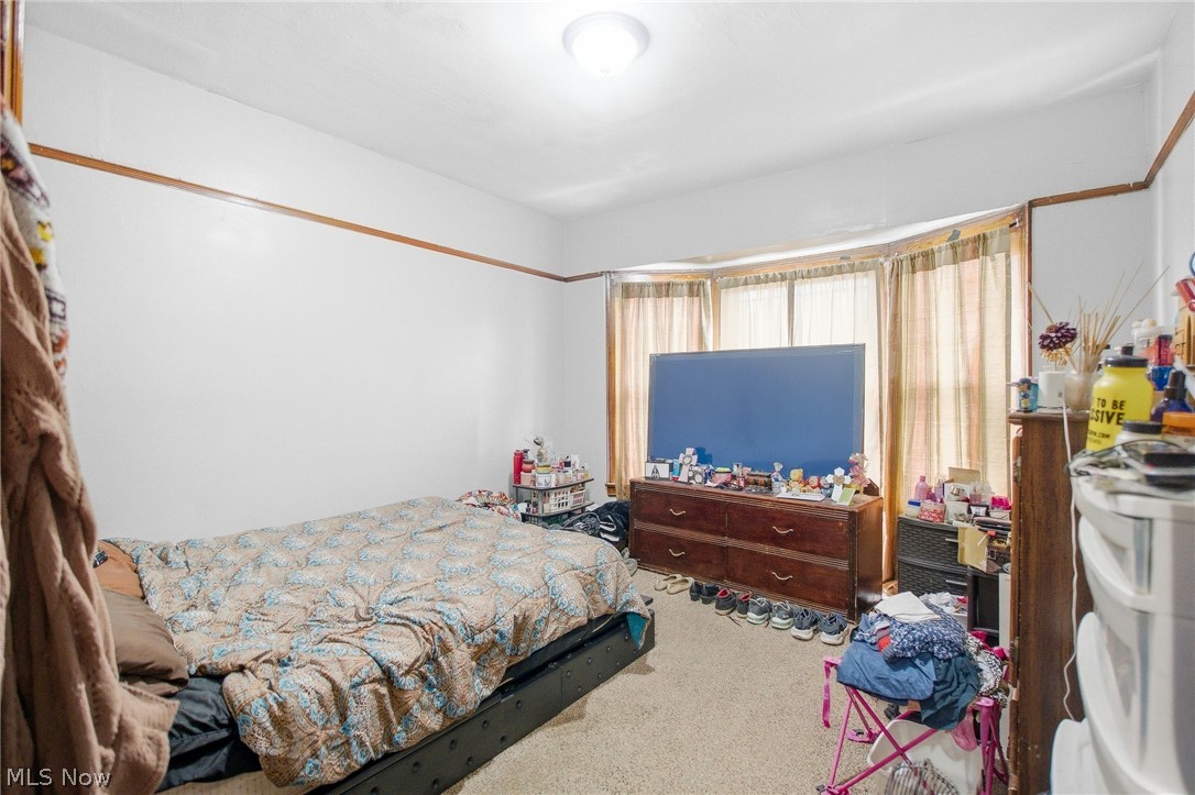 10322 Colonial Avenue Cleveland OH 44108