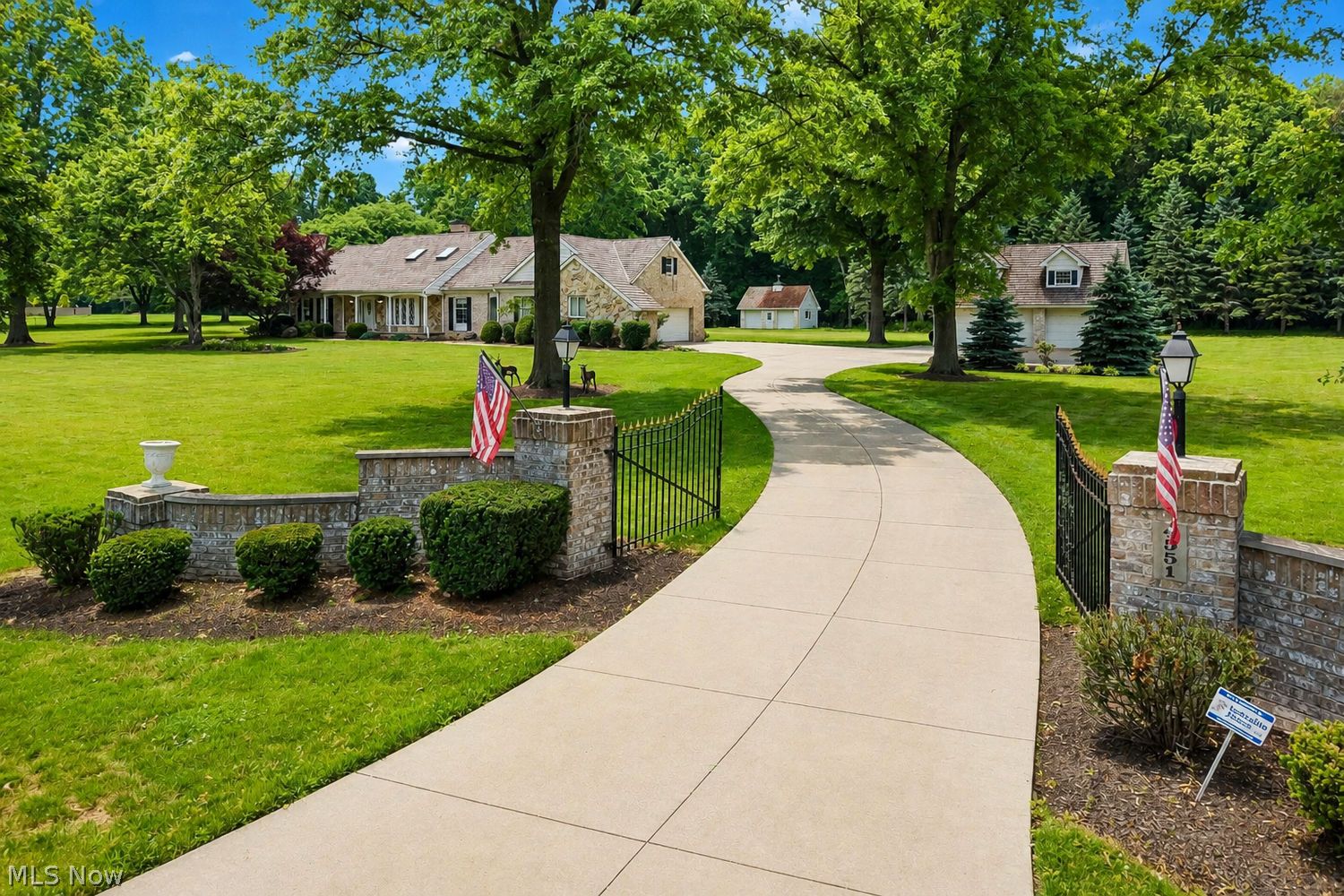 4551 Shaw Road Akron OH 44333