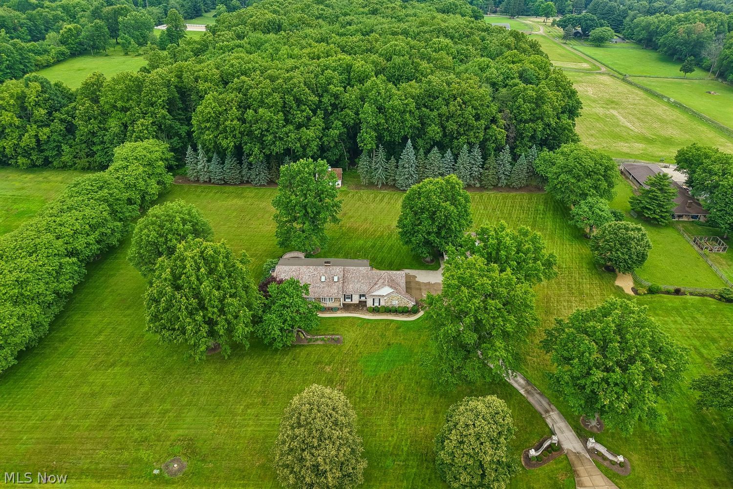 4551 Shaw Road Akron OH 44333